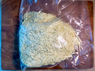 Дорадо вяленая: Сырный продукт ФЕРМЕРСКИЙ паутинка  укроп/чеснок