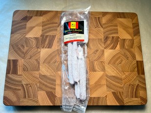 Рыбные снеки: Колбаски сыровяленые Mini Fuet 