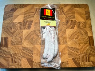 Чипсы: Колбаски сыровяленые Mini Fuet 