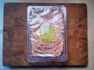 Ресторанные гренки с креветкой: Сыр Чечил паутинка (аджика)  500 гр.