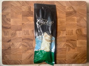 Деревенские гренки со вкусом Сметаны и Лука (Сурские): Сыр 100 гр ГОРНЫЙ СЫРОВАР (Косичка с укропом и чесноком)