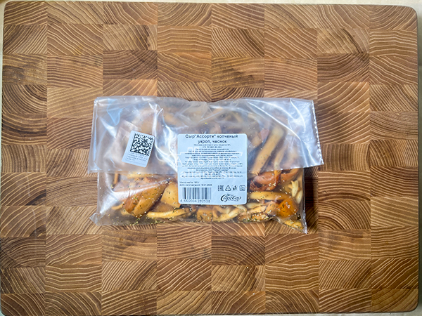 Сыр 150 гр ГОРНЫЙ СЫРОВАР (Ассорти копчёный с укропом и чесноком) в Обнинске