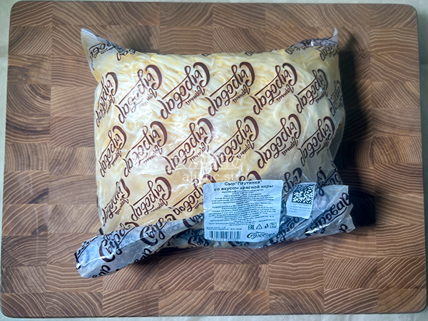 Сыр 1 кг ГОРНЫЙ СЫРОВАР (Паутинка со вкусом красной икры) в Обнинске